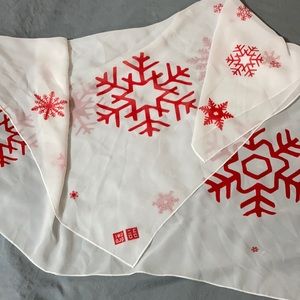 Uniqlo scarf